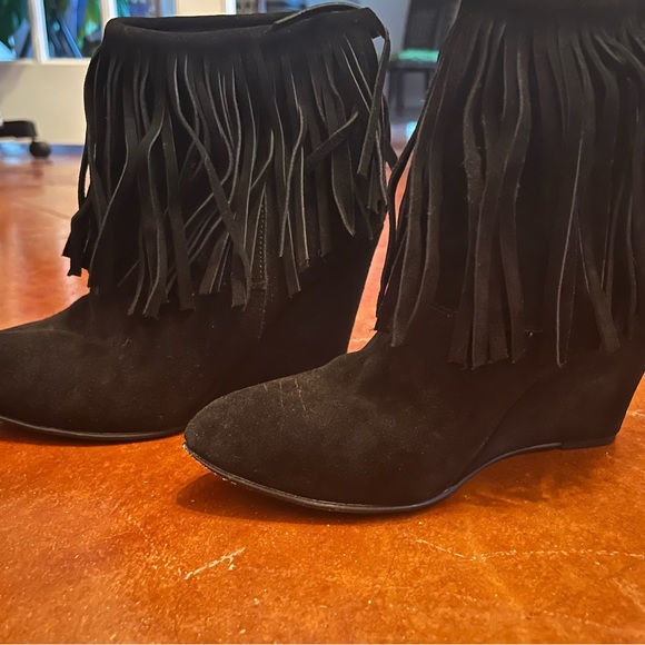 FRINGE SUEDE POINTY TOE BOOTIE - Picture 6 of 10